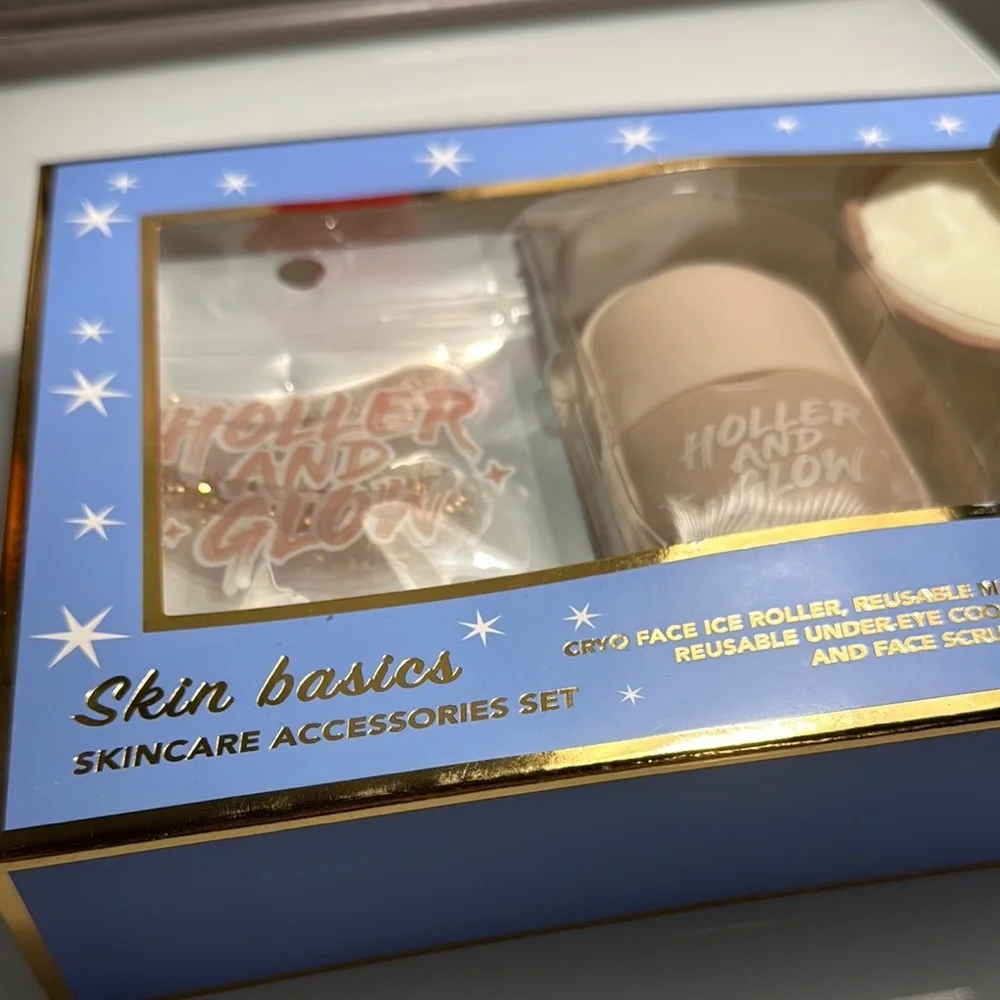 Holler and Glow Skincare Accessories Set